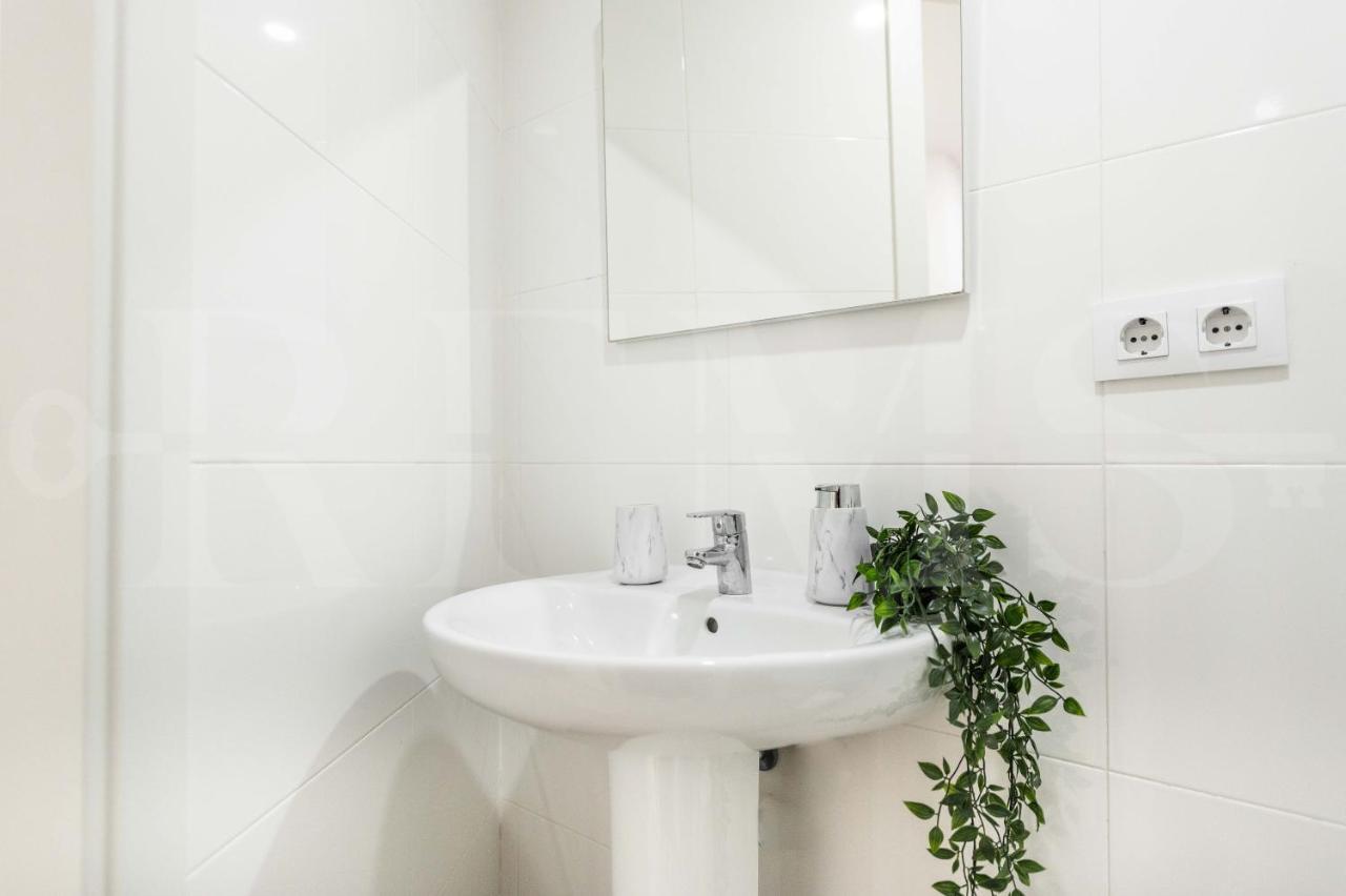 Serene & Spacious Apartment - Center By Rems Málaga Exteriör bild