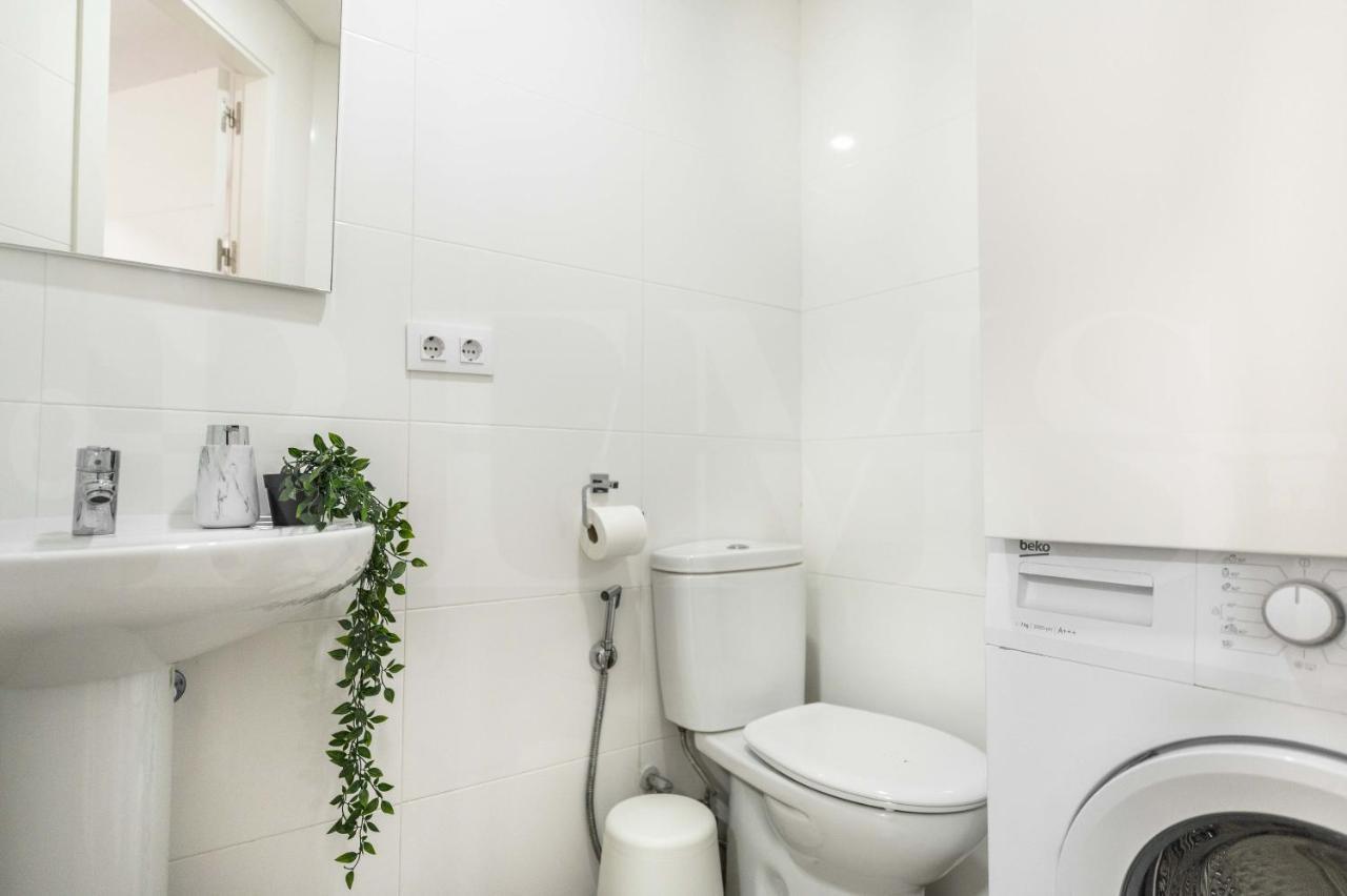 Serene & Spacious Apartment - Center By Rems Málaga Exteriör bild